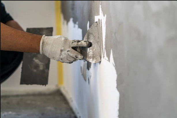 Comment choisir et appliquer un enduit décoratif pour transformer vos murs